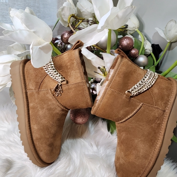 UGG Other - Ugg Classic Mini Chains boots size6 new